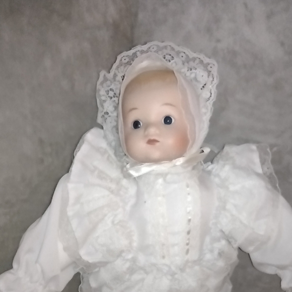 Vintage 80's Porcelain Baby Doll - Picture 2 of 6